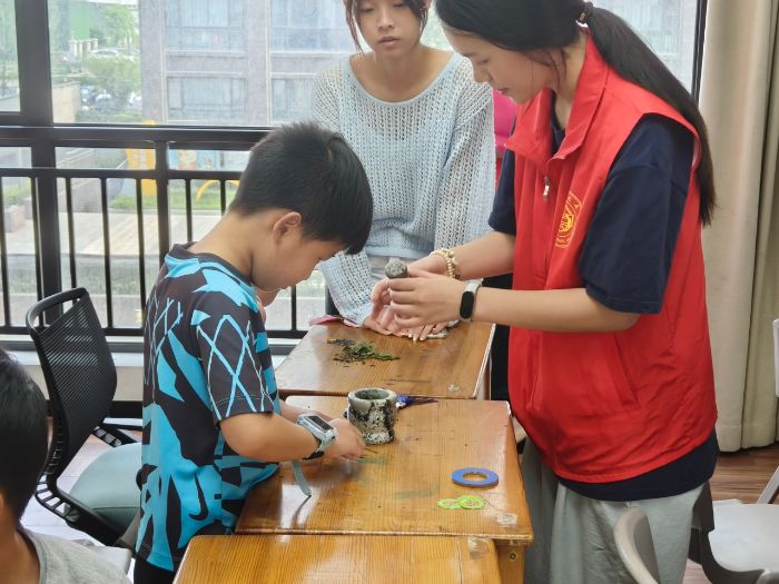 �����Ҟ�򣬂����t֮�